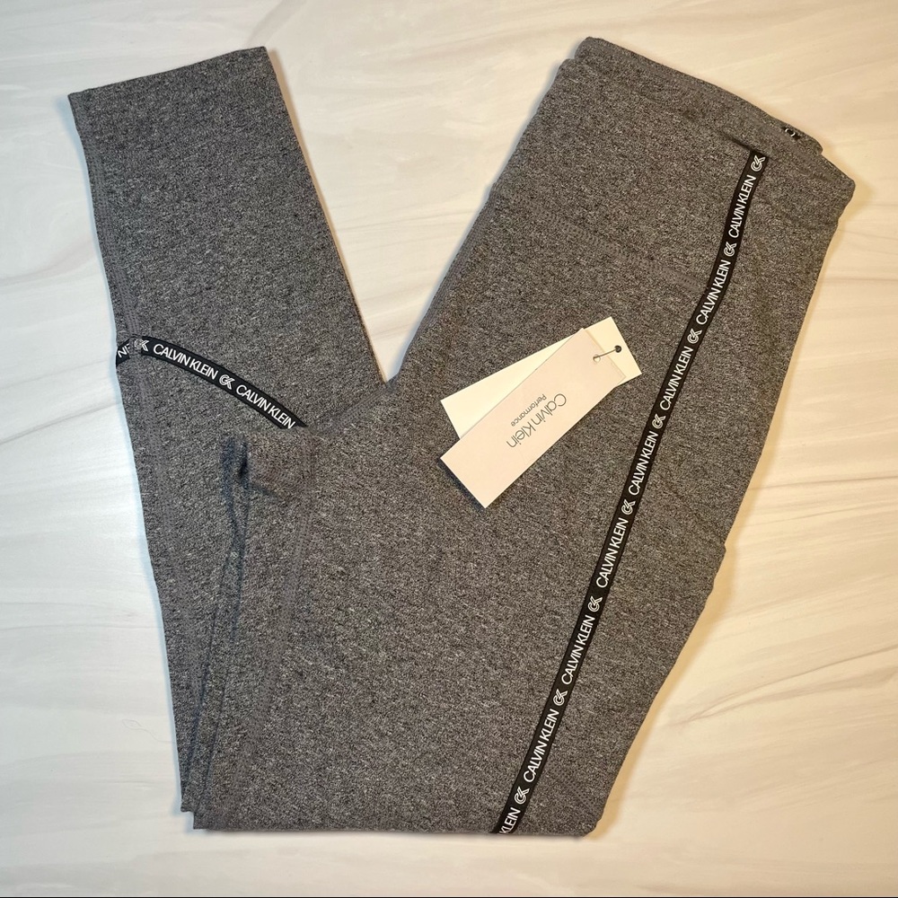 NWT Calvin Klein Performance High Waist 7/8 Length Legging with pocket